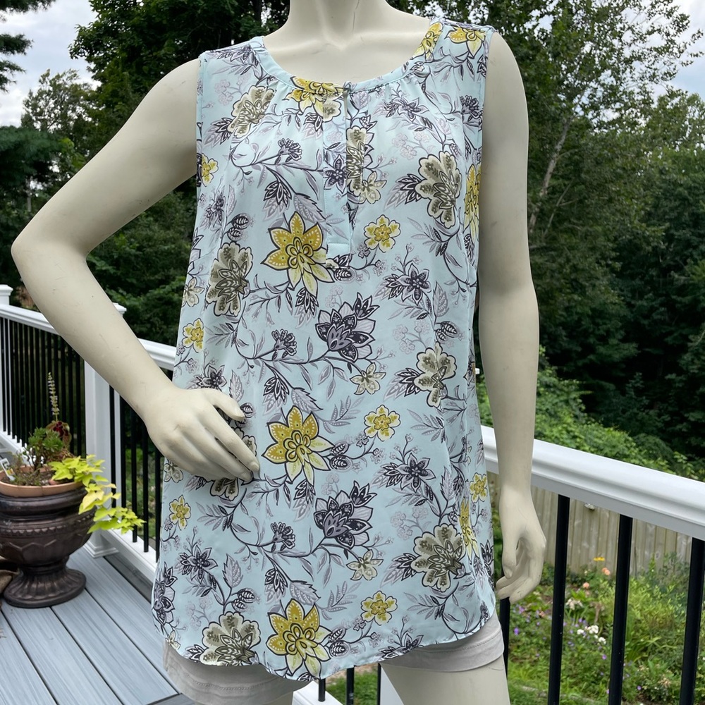 Loft plus mixed media top size 16/18